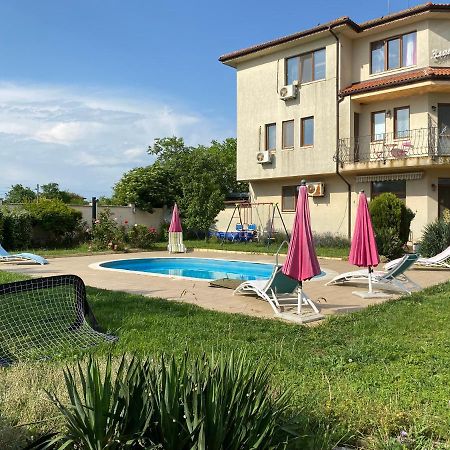 Guest House Golden Flake 4Km From Bolata Beach Bŭlgarevo Exteriör bild