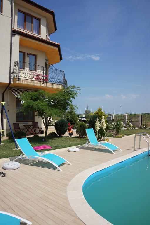 Guest House Golden Flake 4Km From Bolata Beach Bŭlgarevo Exteriör bild