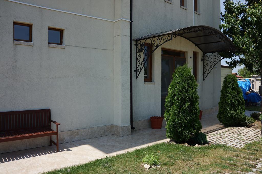 Guest House Golden Flake 4Km From Bolata Beach Bŭlgarevo Exteriör bild