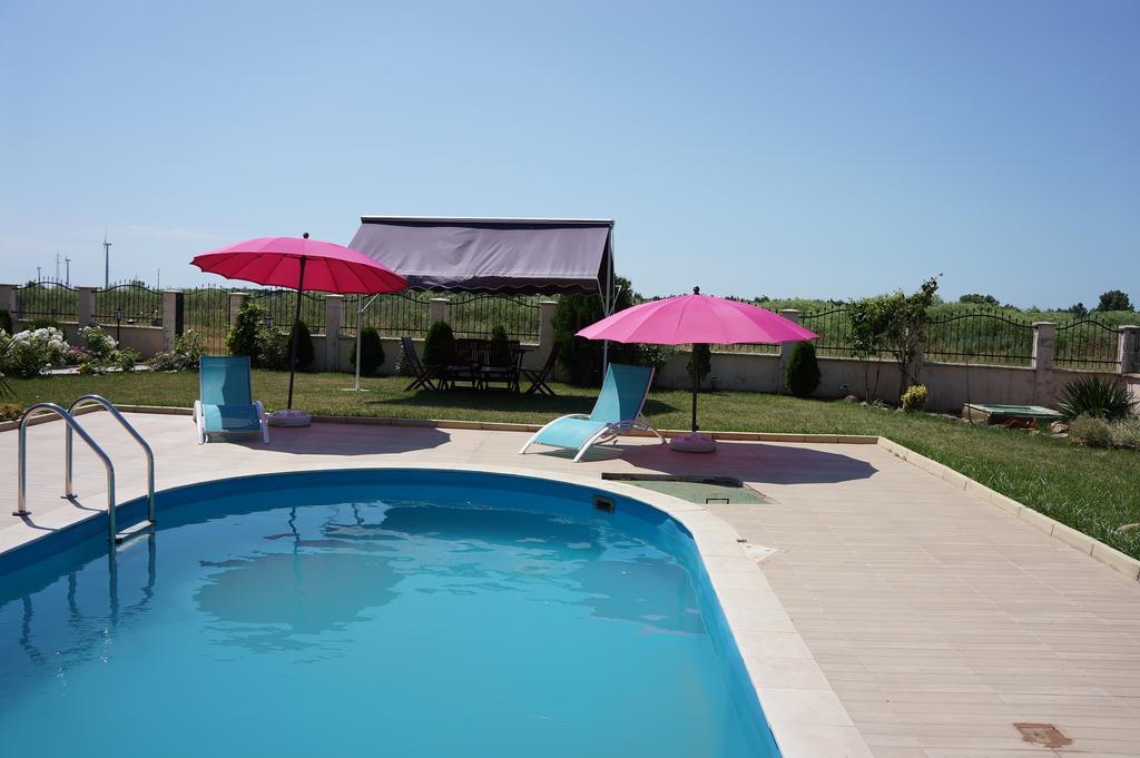 Guest House Golden Flake 4Km From Bolata Beach Bŭlgarevo Exteriör bild