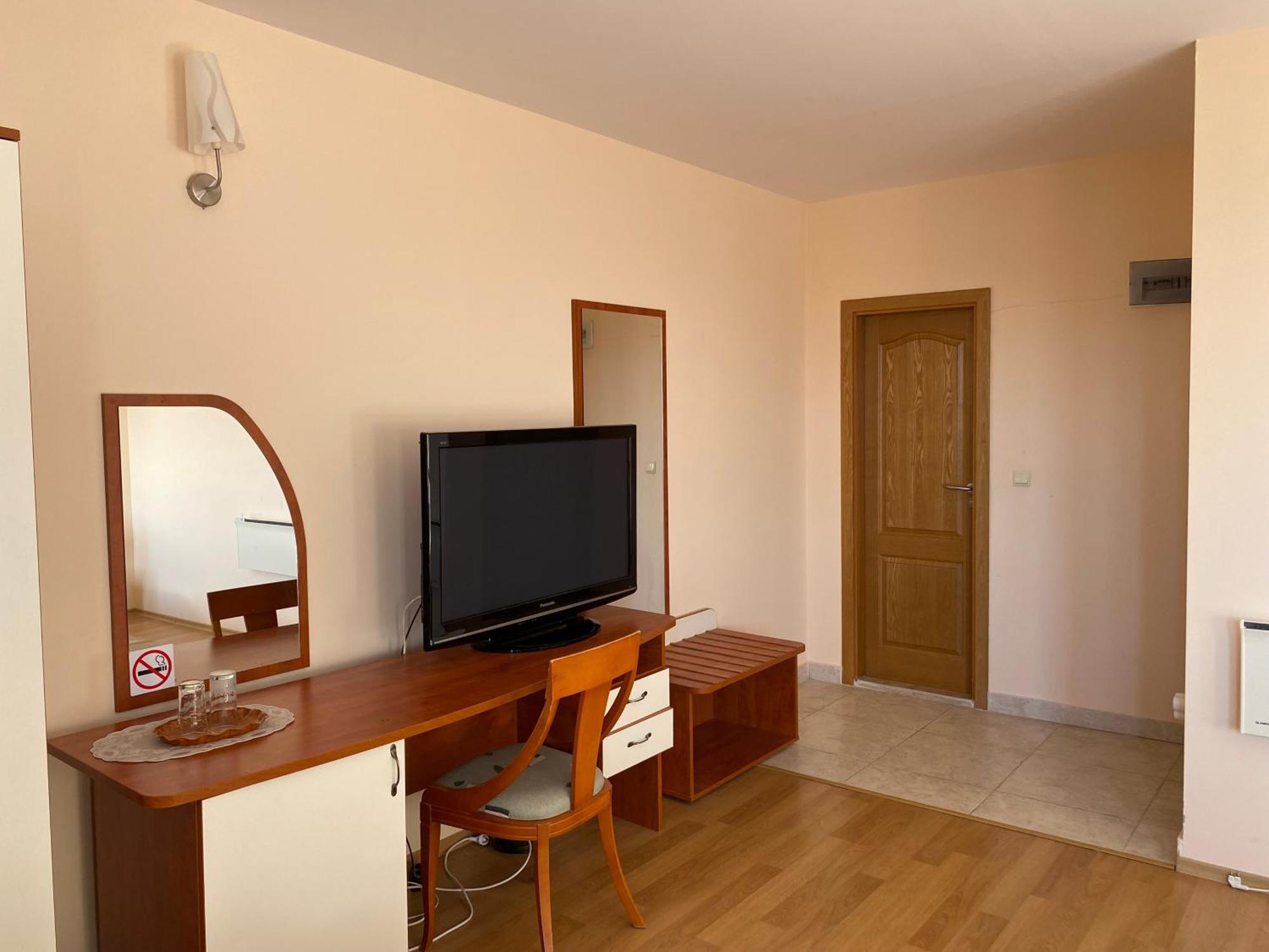 Guest House Golden Flake 4Km From Bolata Beach Bŭlgarevo Exteriör bild