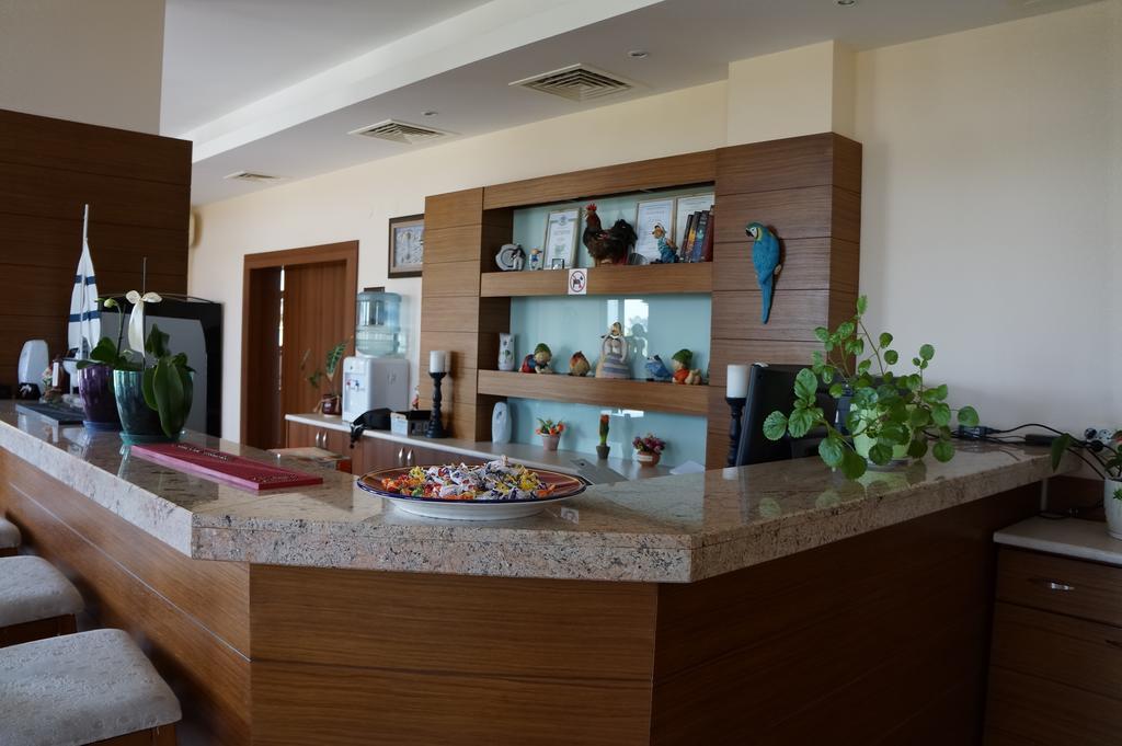 Guest House Golden Flake 4Km From Bolata Beach Bŭlgarevo Exteriör bild